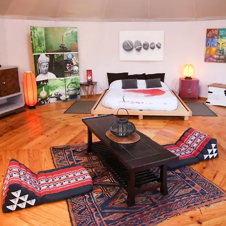 Yurta Mongola Delta Del Ebro * 卡马尔莱斯